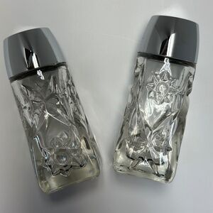 Vintage Anchor Hocking Glass Salt and Pepper Shaker set